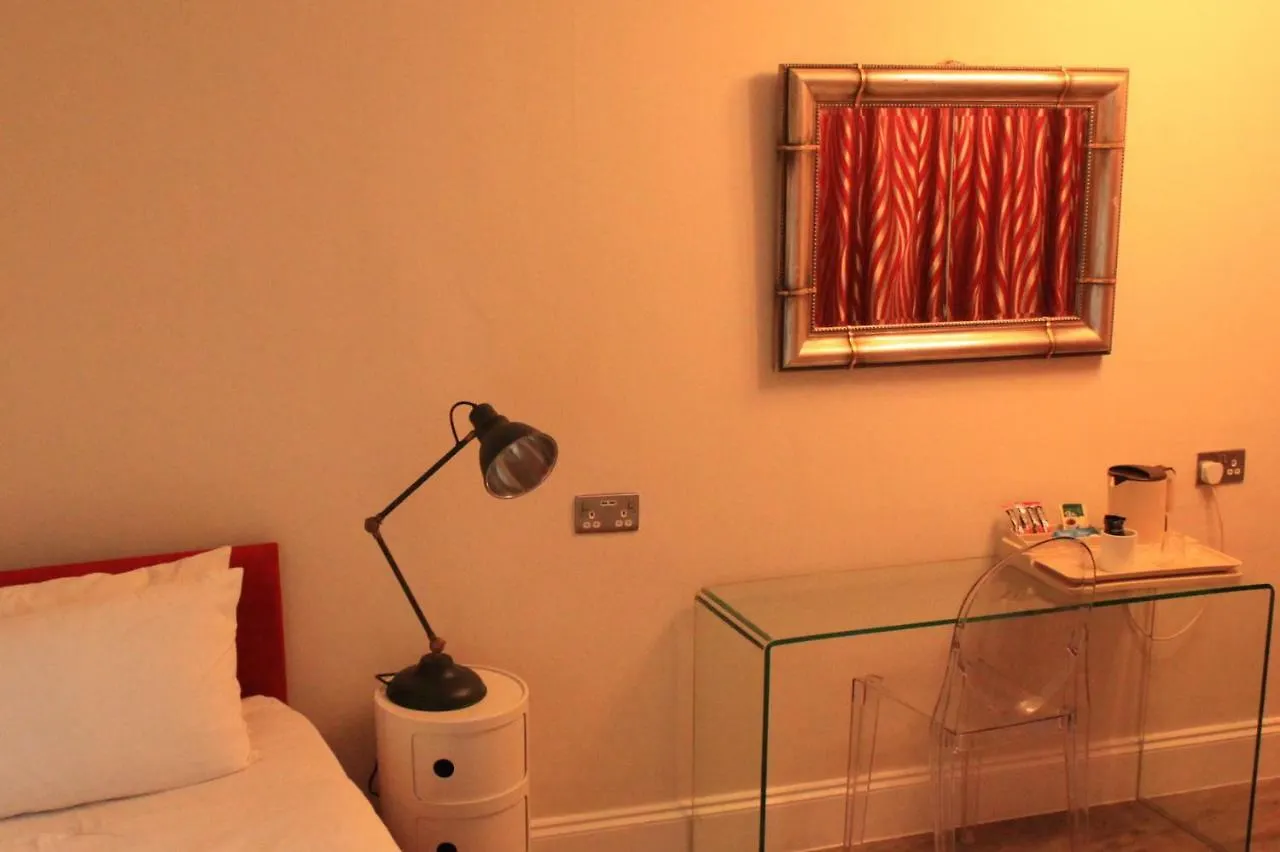Kings Arms Hotel Brentford